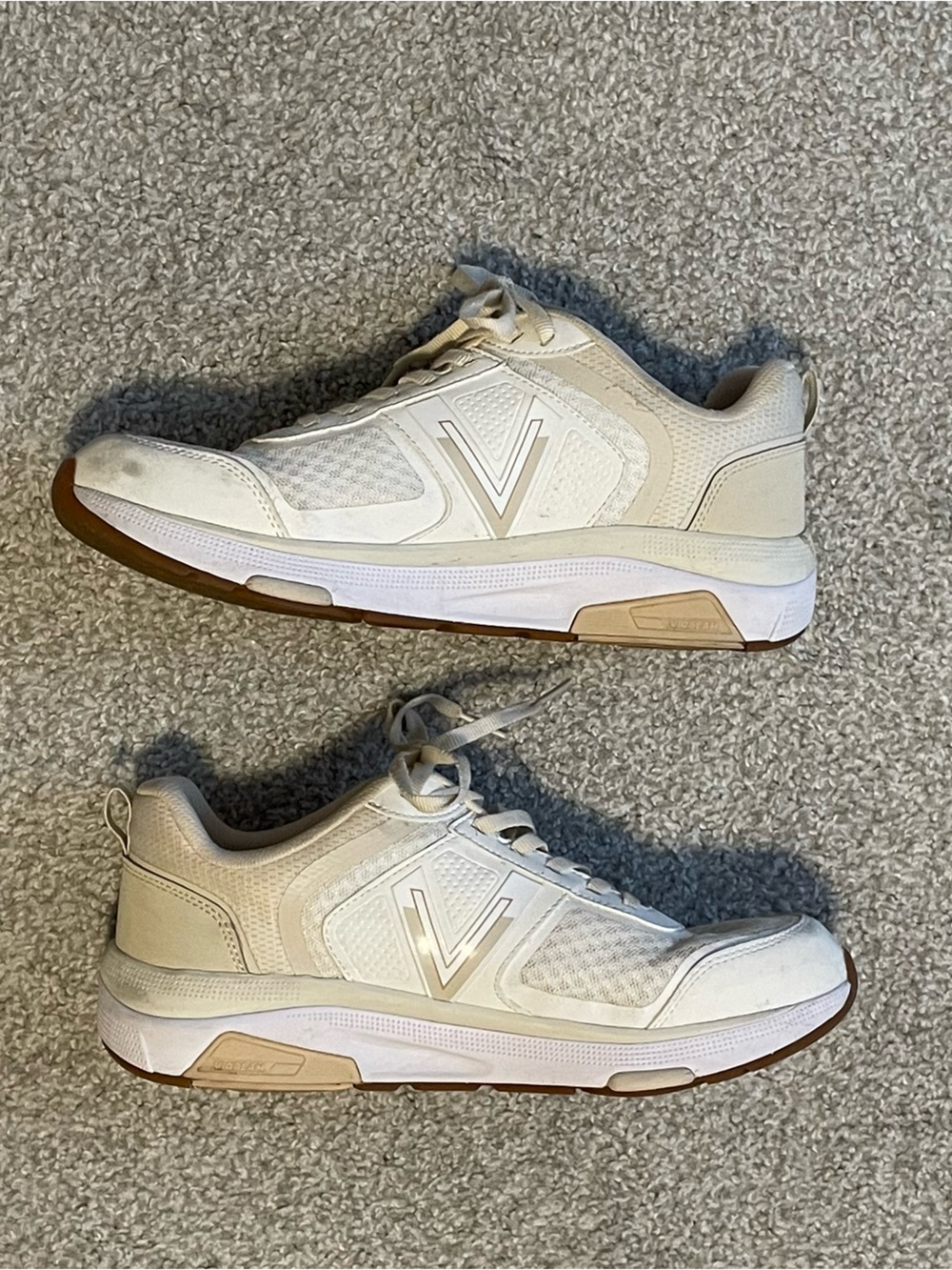Vionic Sneakers Size 10.5